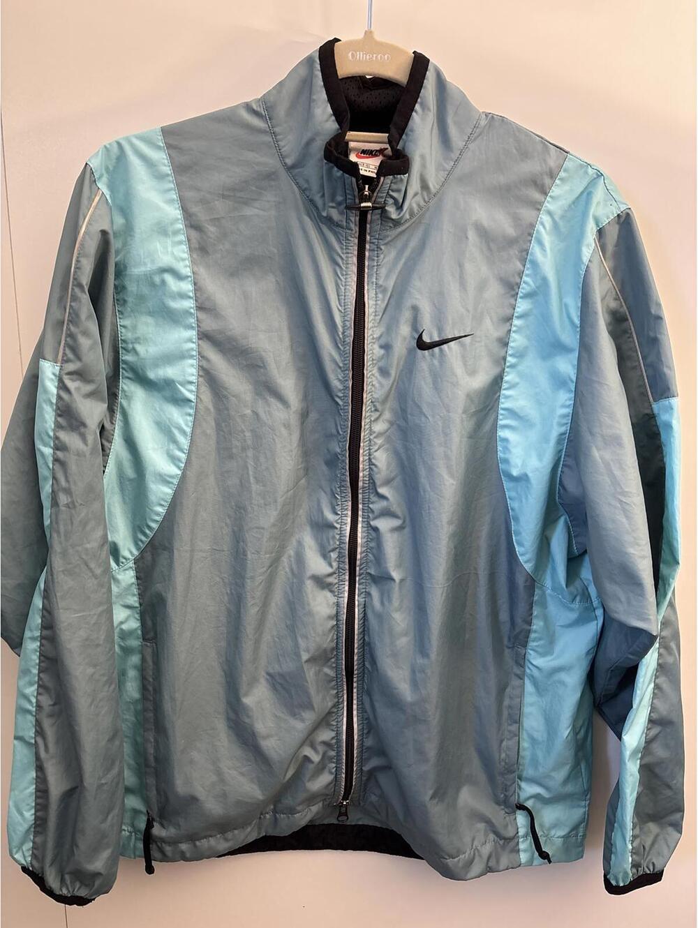Nike Windbreaker, Women size Medium